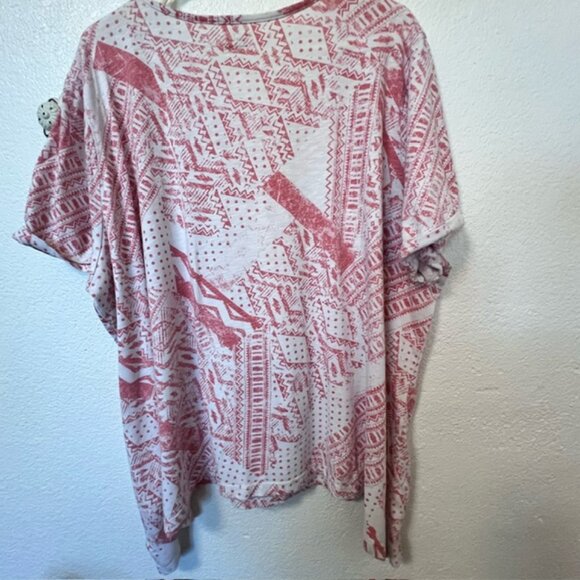 Basic Editions Woman Top, Orange & White Aztec print, cuffed short sleeves, 3X - Picture 4 of 9